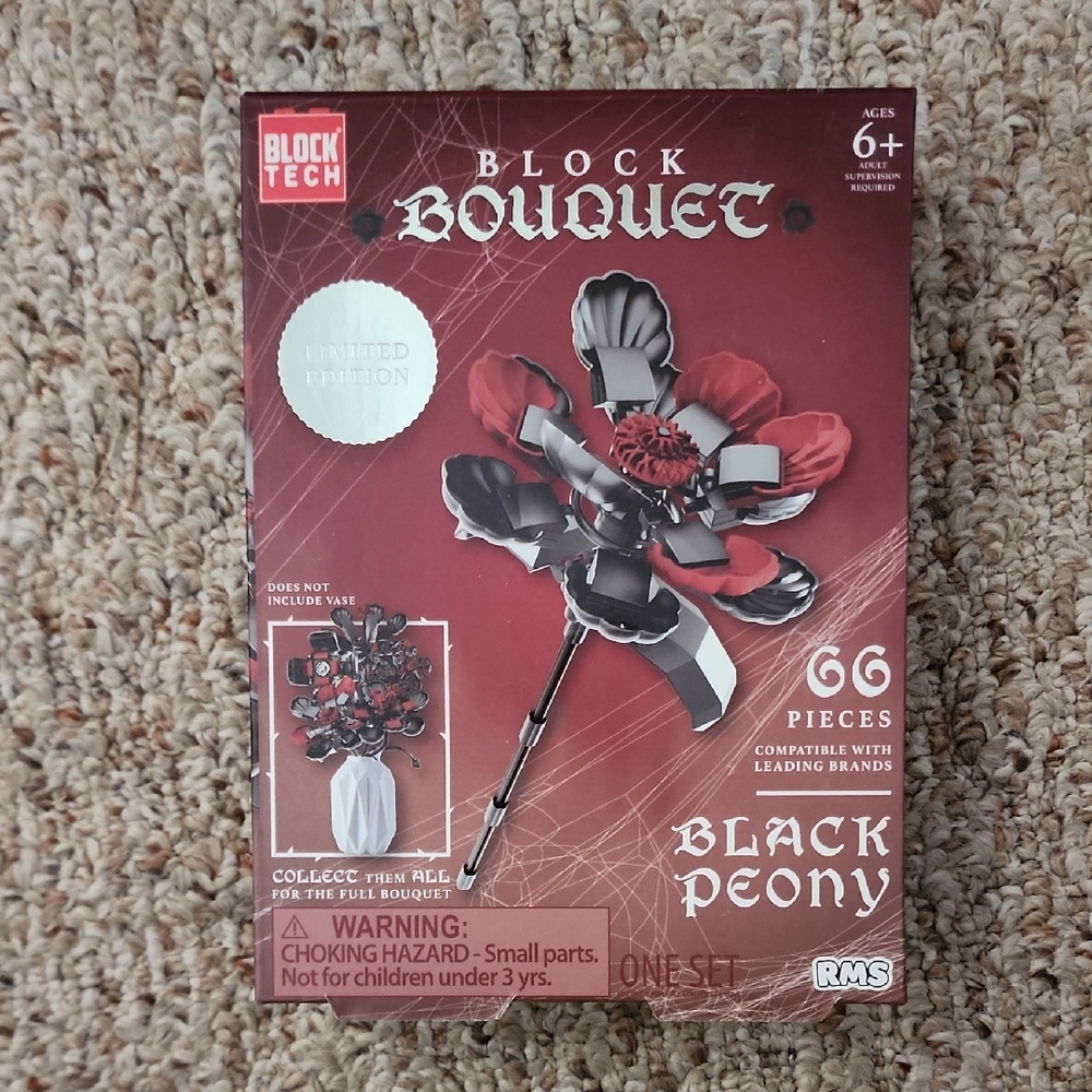 Black Peony Building Set